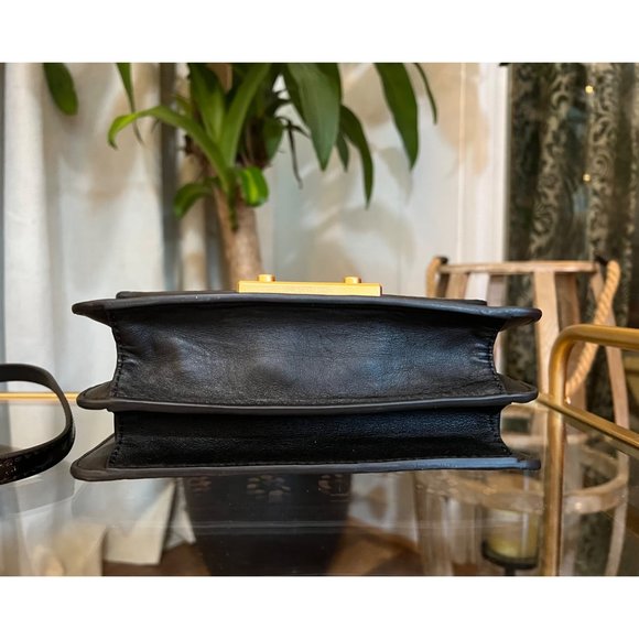 ♦️♦️  TORY BURCH AUTHENTIC BLACK PATENT LEATHER JULIETTE HANDBAG ♦️♦️ - Picture 10 of 15